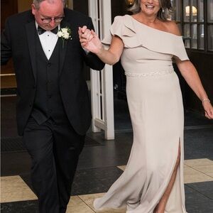 Mother of the Bride Formal Gown Size 12 Champagne